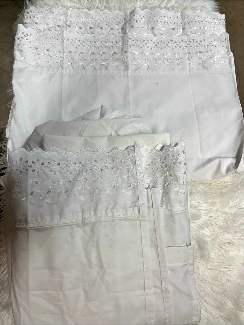 Vintage White Embroidered Eyelet sheet set with pillow cases Set
